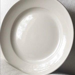 Heath Ceramics Chez Panisse Dinner Plates in Jicama White (11.5-Inch Diameter)
